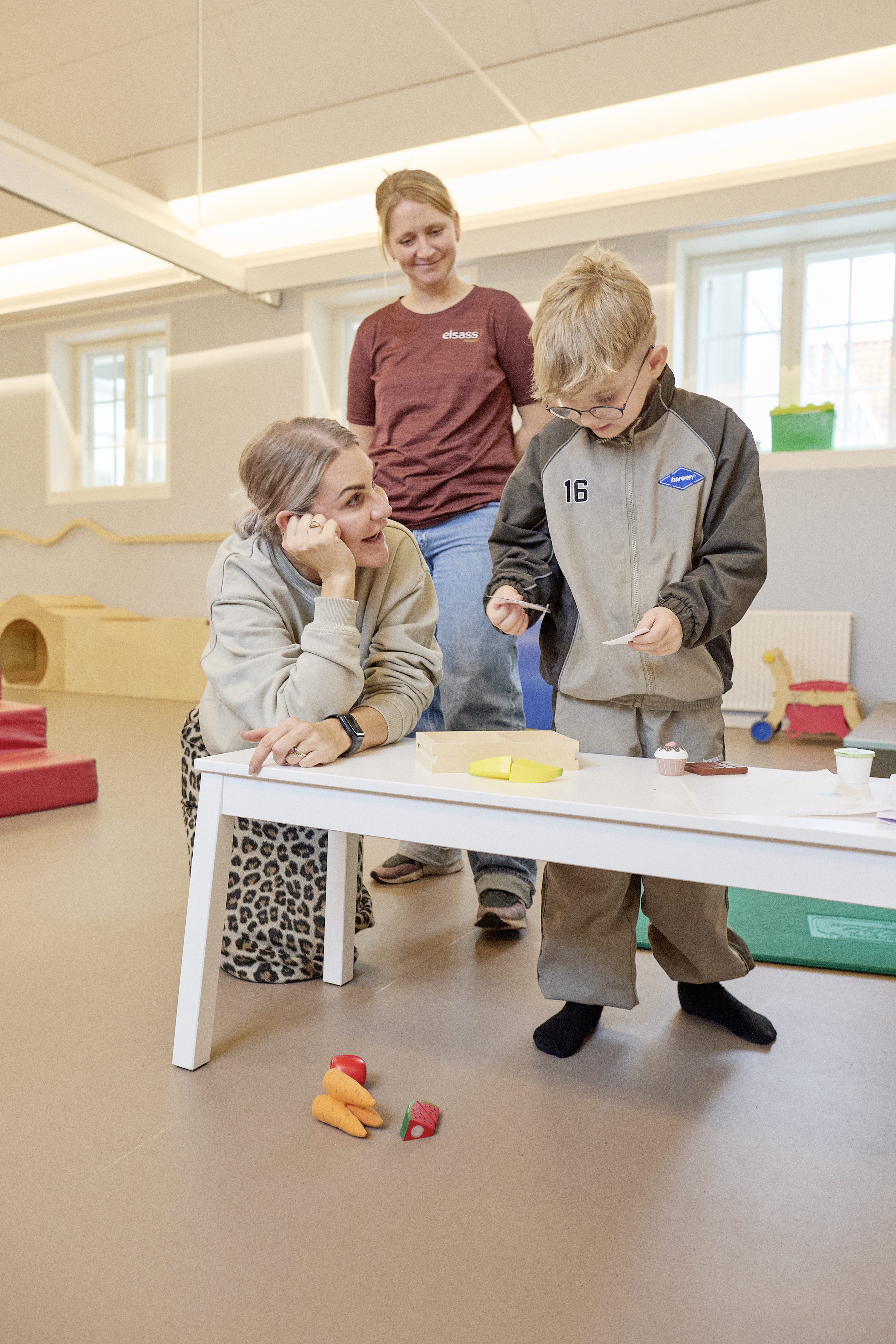 GIL Maj Britt, Mor Og Søn