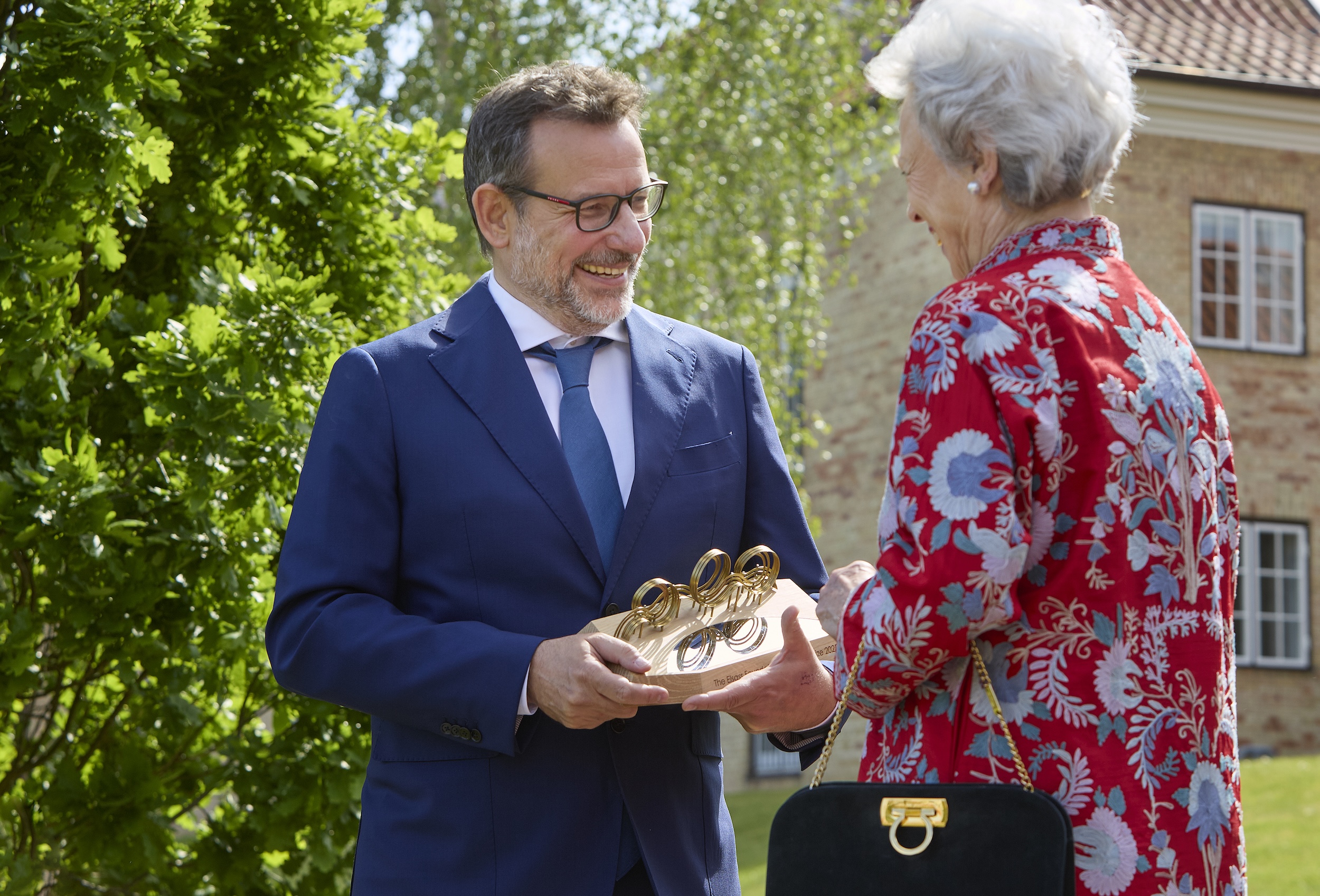 Andrea Og Prinsesse Benedikte I Haven Web