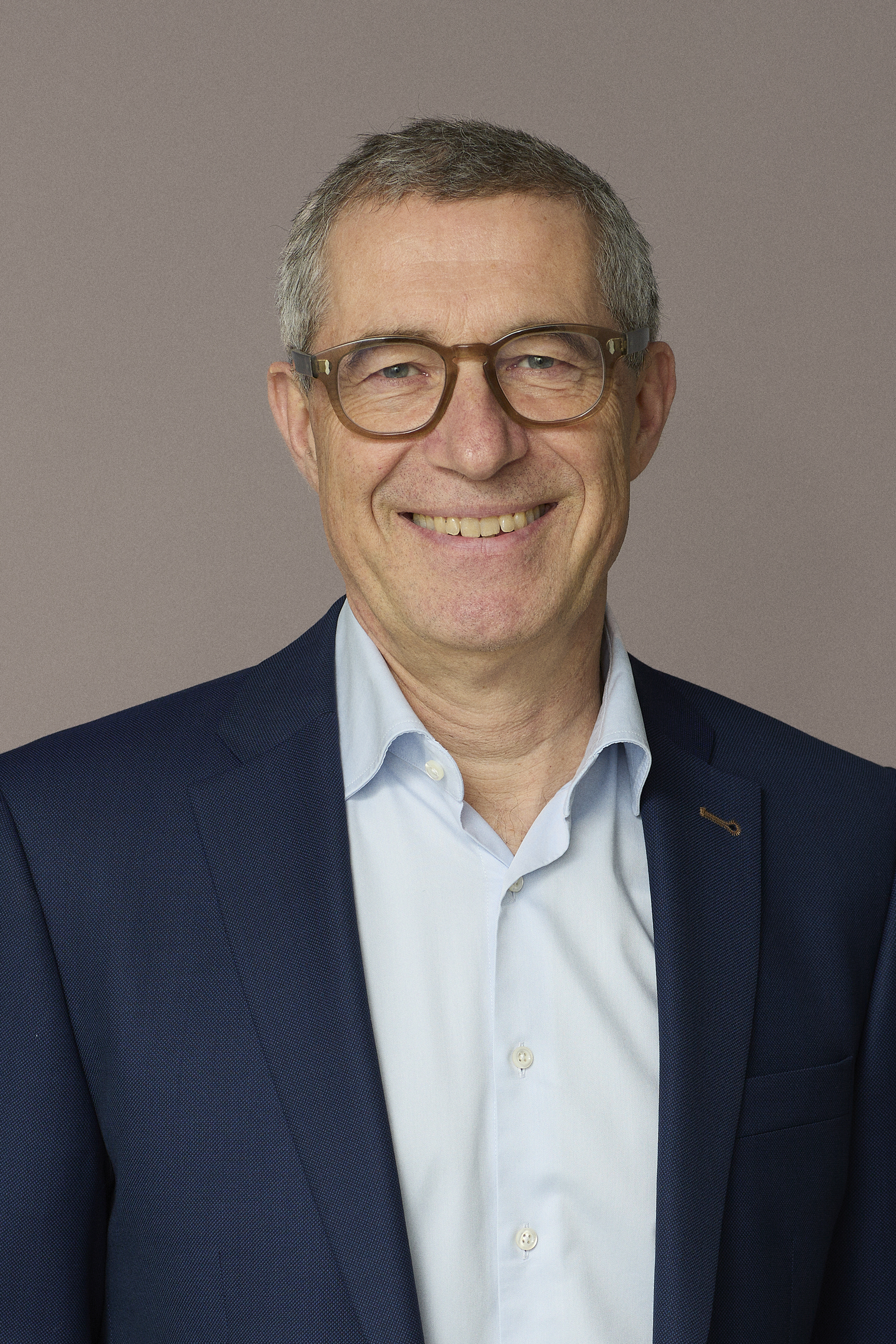 Philip Portræt Ny Beskæring